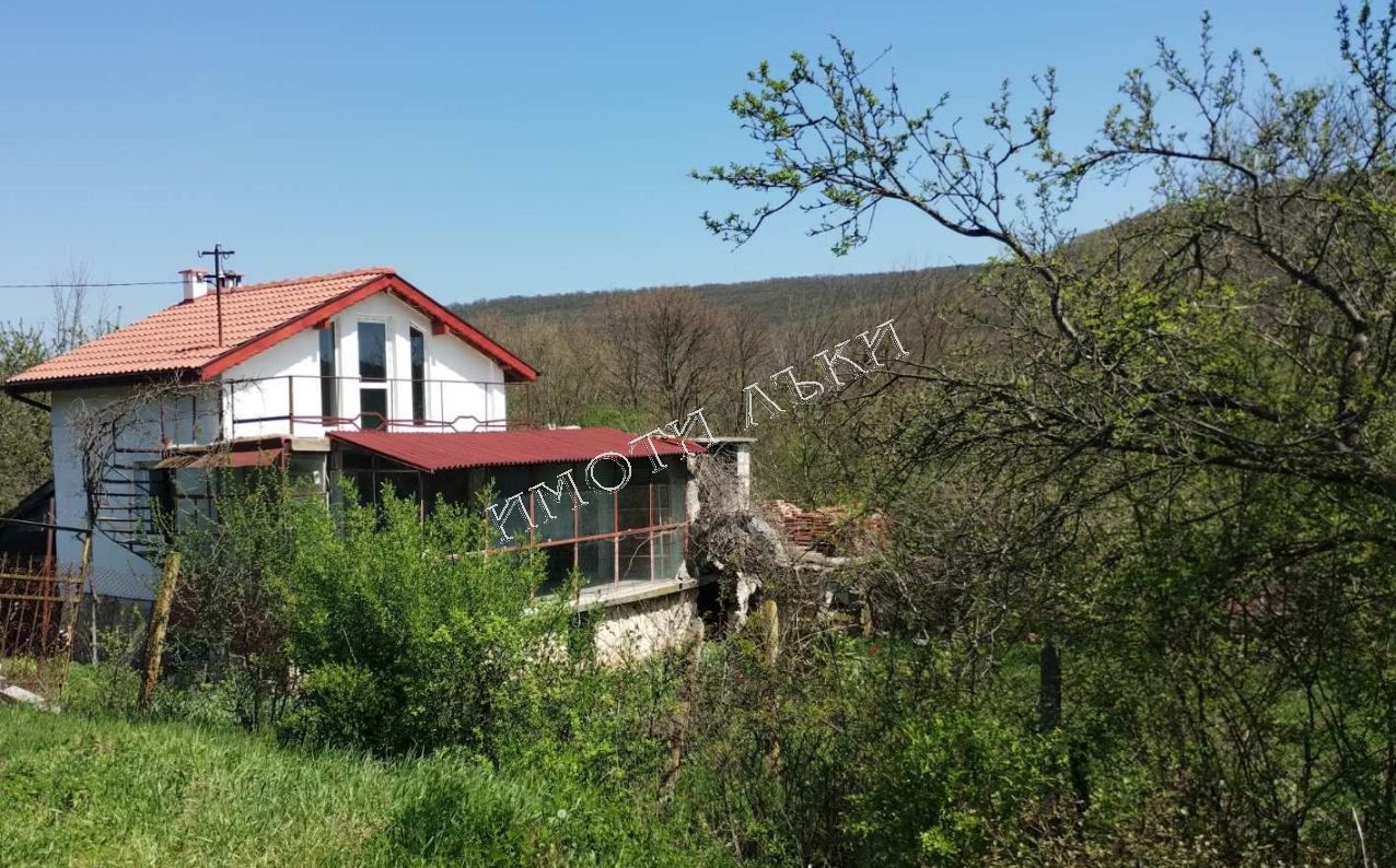Къща , с.Долище, Варна обл.