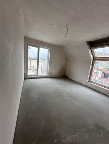 3-стаен , Колхозен пазар, Варна