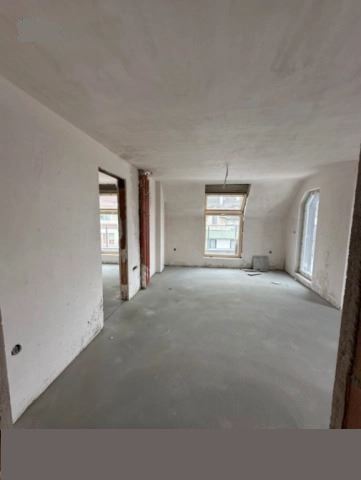 Колхозен пазар Варна 3-стаен 